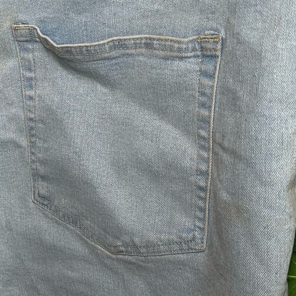 Forever 21 Light Wash Denim Jacket with Silver Buttons - Picture 3 of 5